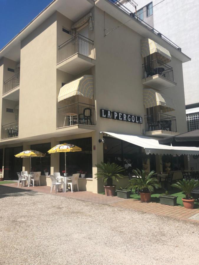 Hotel La Pergola Bellaria-Igea Marina Exterior foto